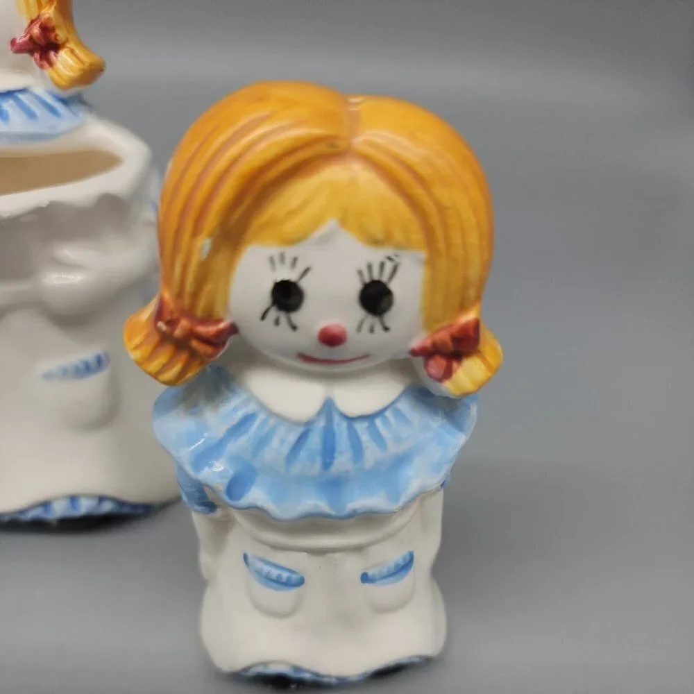 VINTAGE 1930s ROYAL SEALY RAGGEDY ANN SALT PEPPER CREAMER SET OF 3 BLUE WHITE